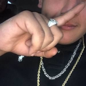 Meet your Posher, Noe